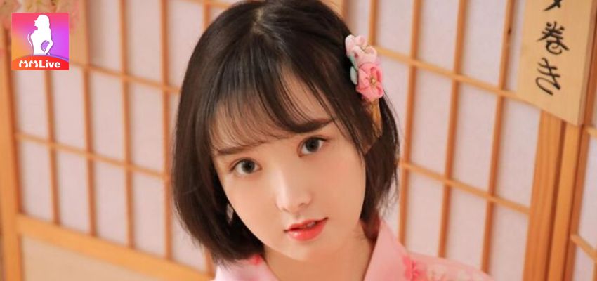 Diễn viên JAV Jun Suehiro thường giao lưu với khán giả thông qua các nền tảng online